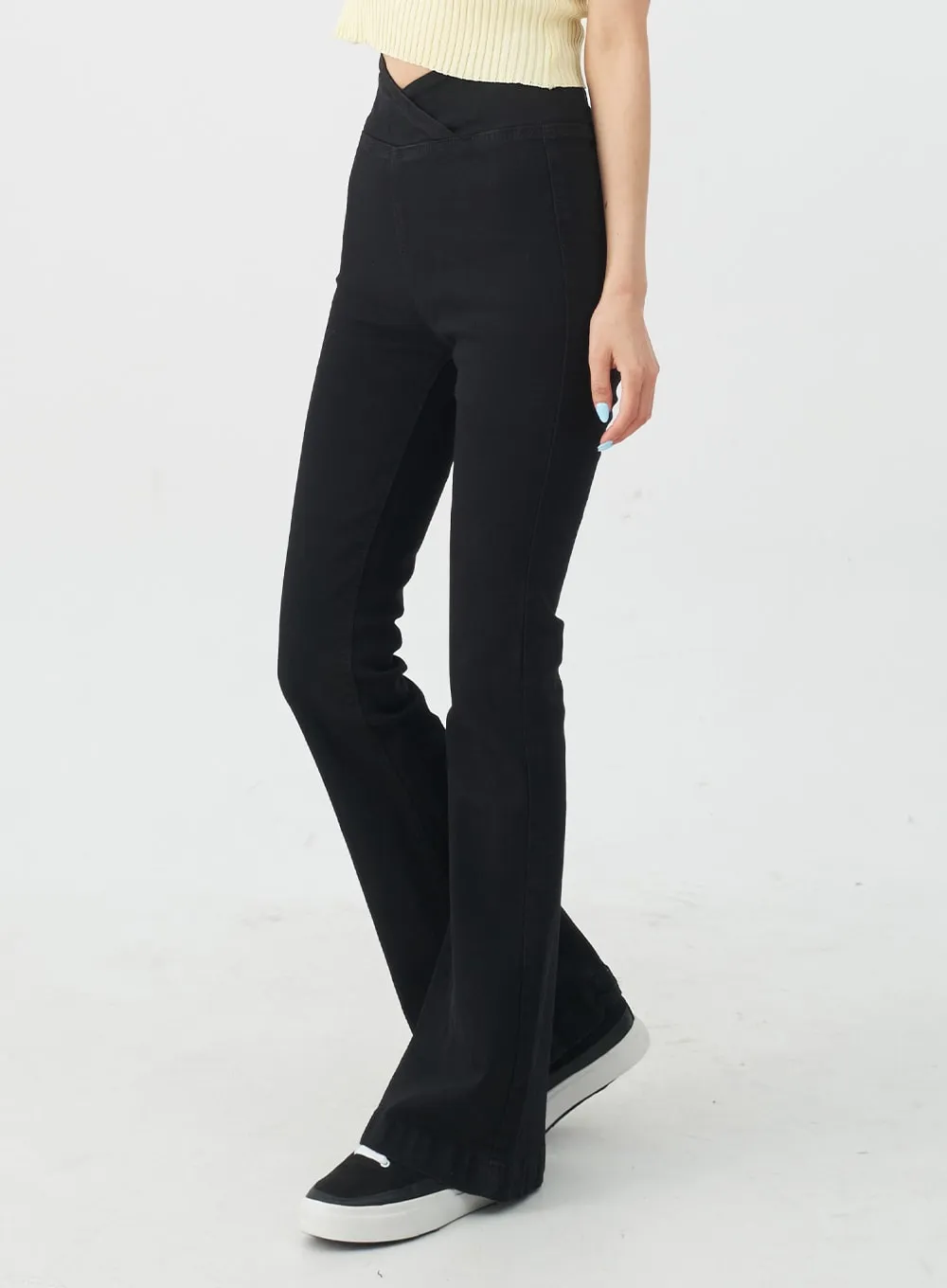 Banded Boot-Cut Highwaisted Pants IJ23