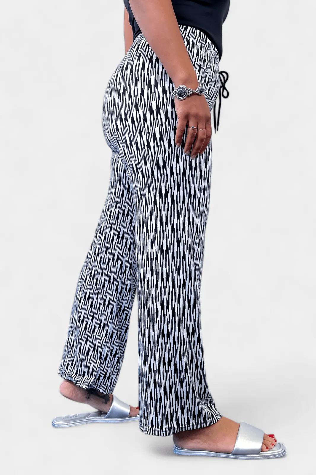 Black Abstract Ribbed Pants