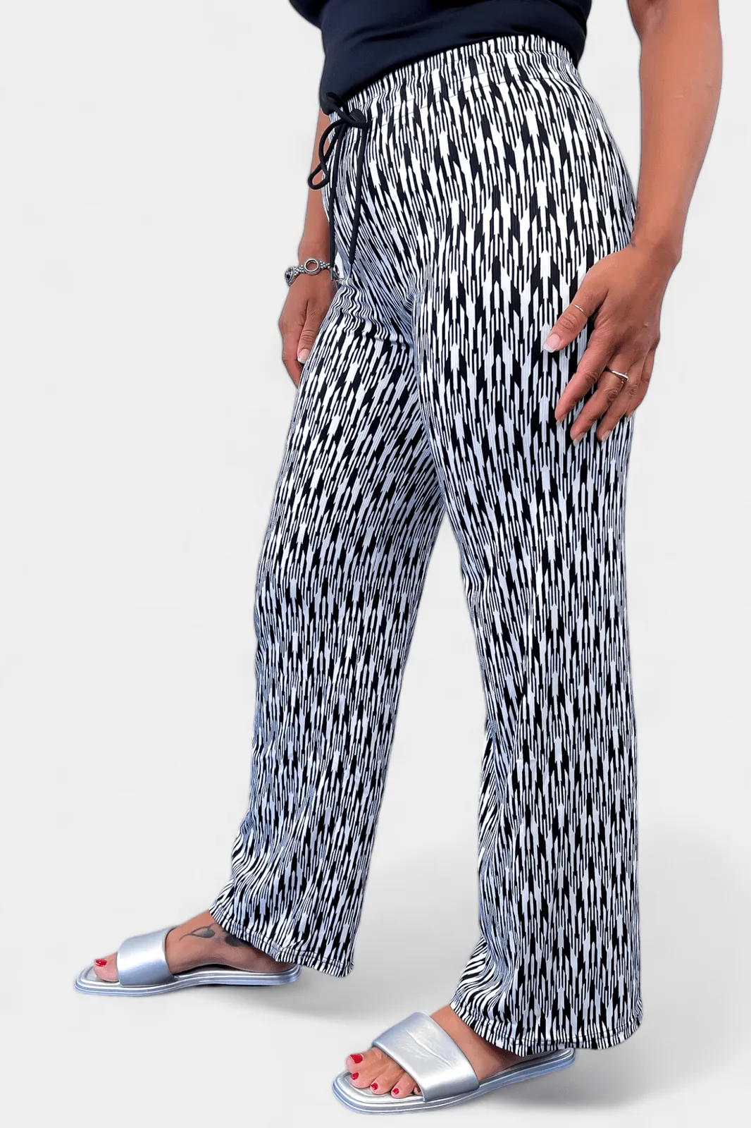 Black Abstract Ribbed Pants