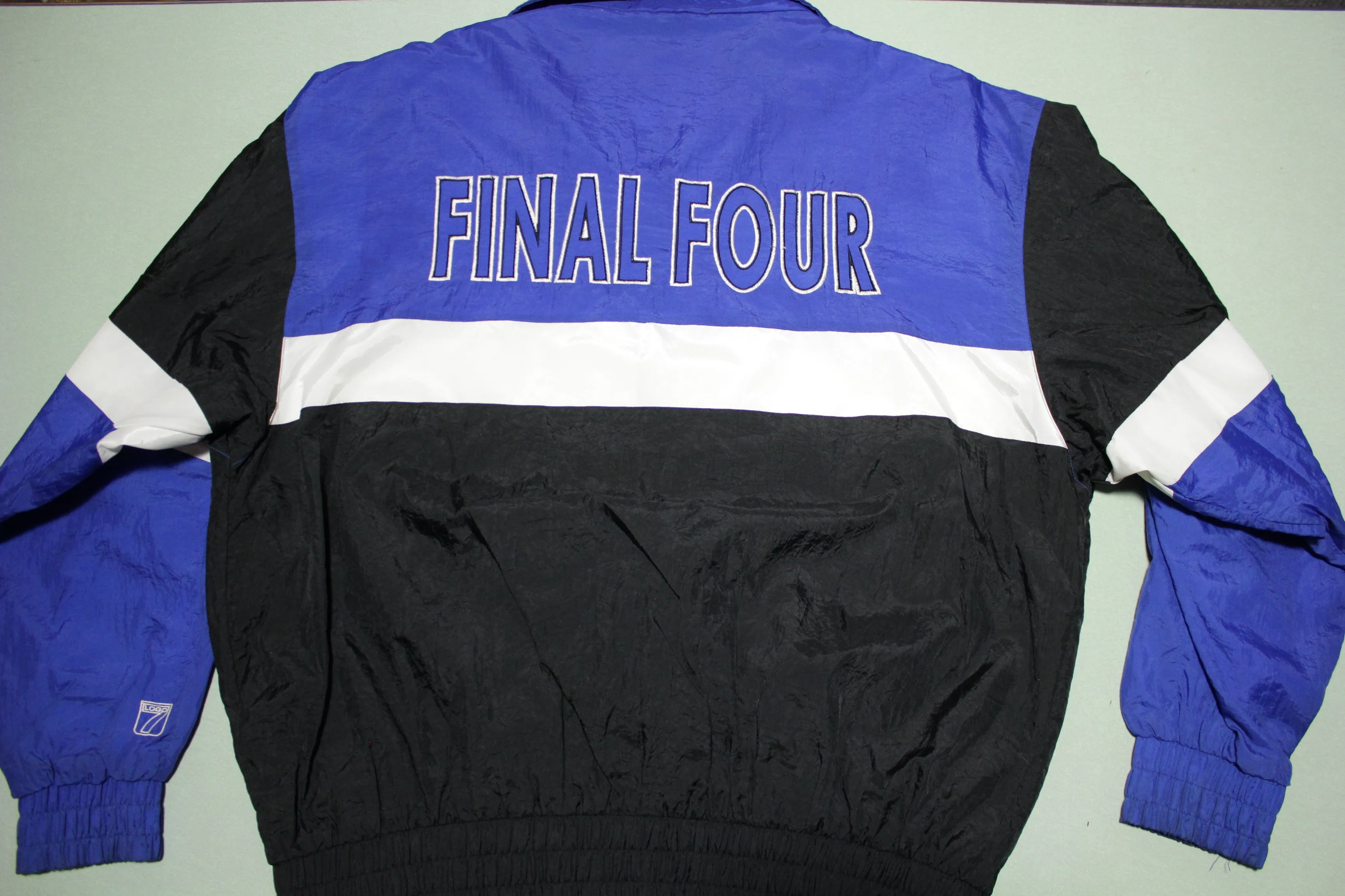 Final Four Logo 7 Vintage 1998 90's Windbreaker Spellout NCAA Embroidered Jacket