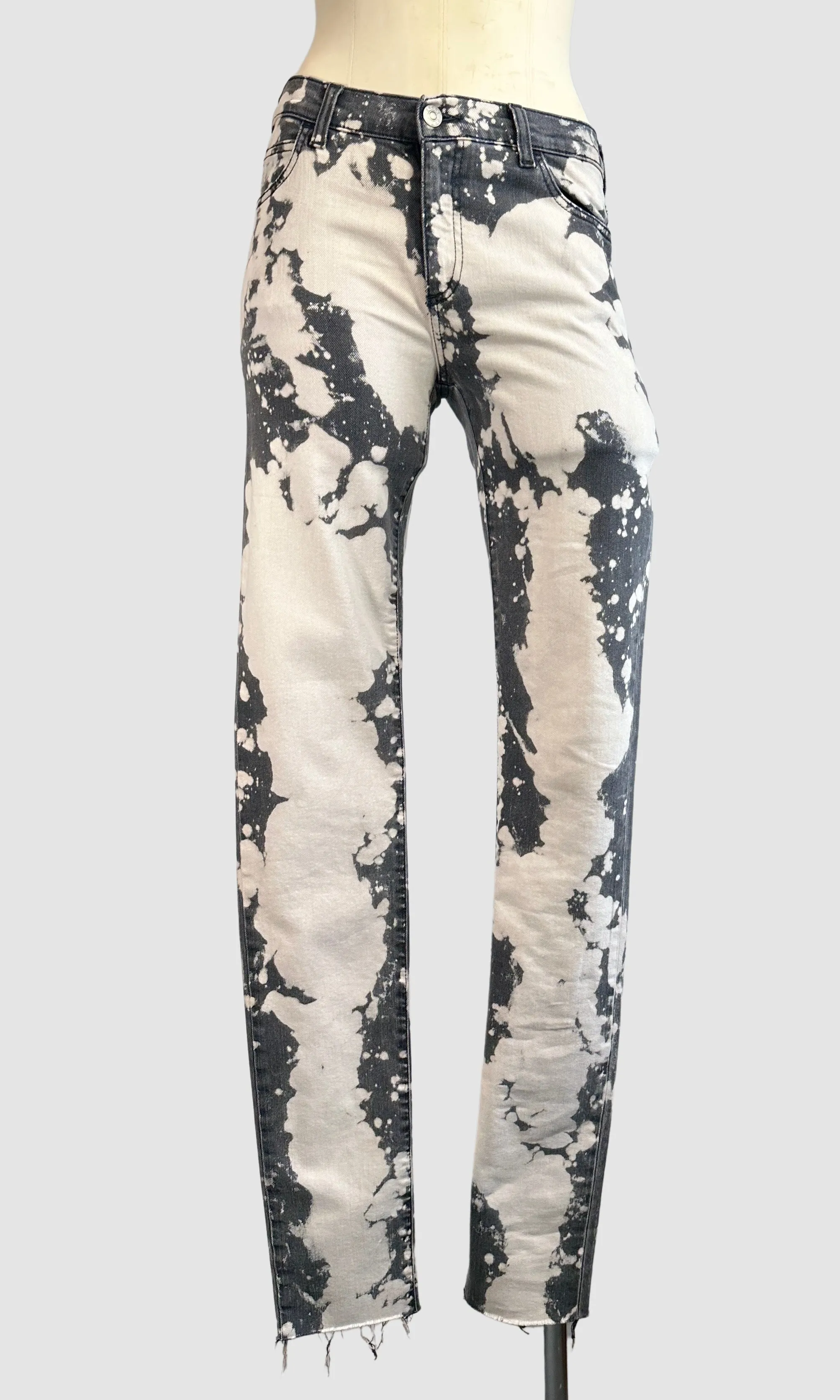 GUCCI Bleach Splattered Skinny Jeans with Rose Patch  Small