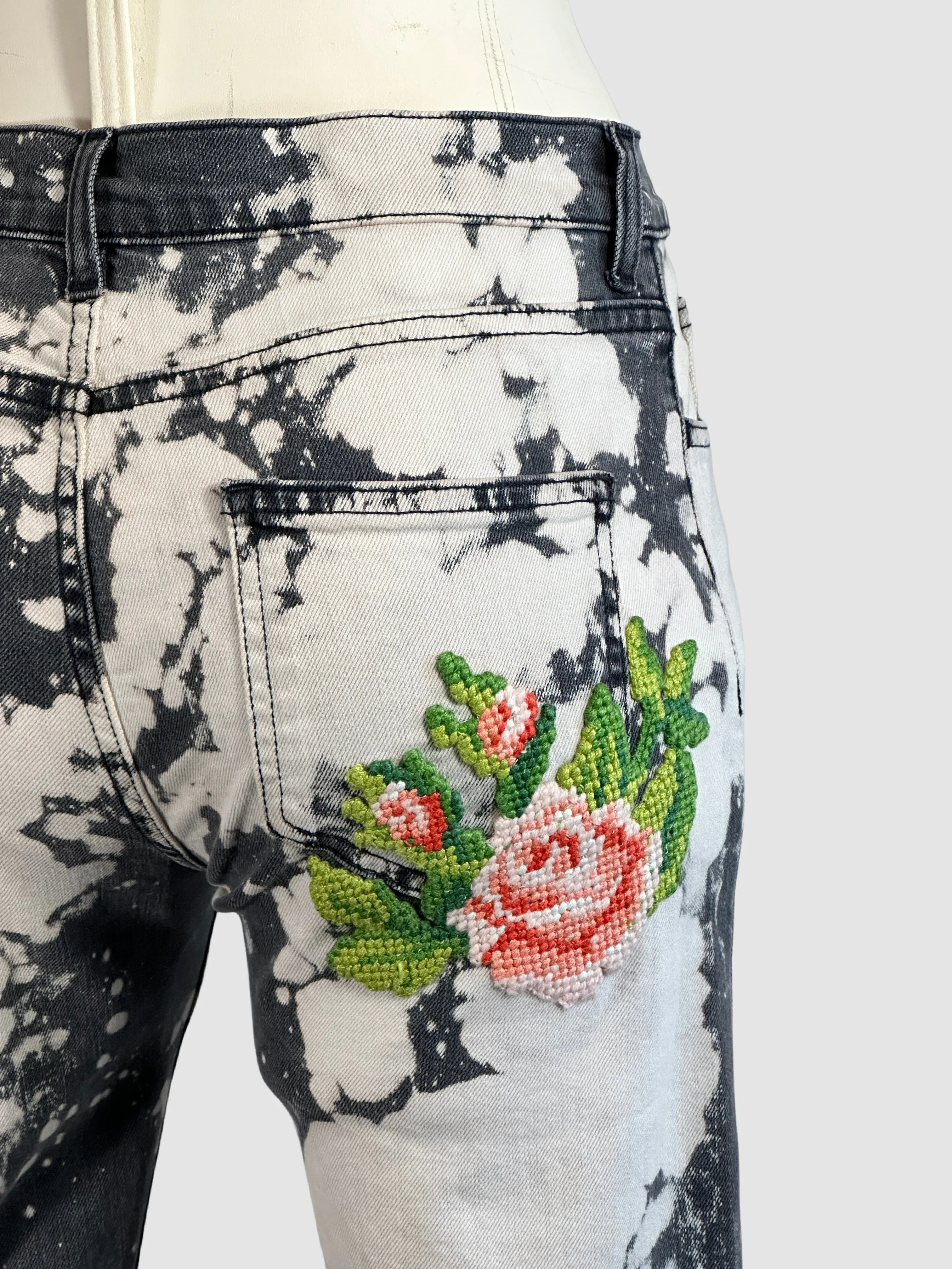 GUCCI Bleach Splattered Skinny Jeans with Rose Patch  Small