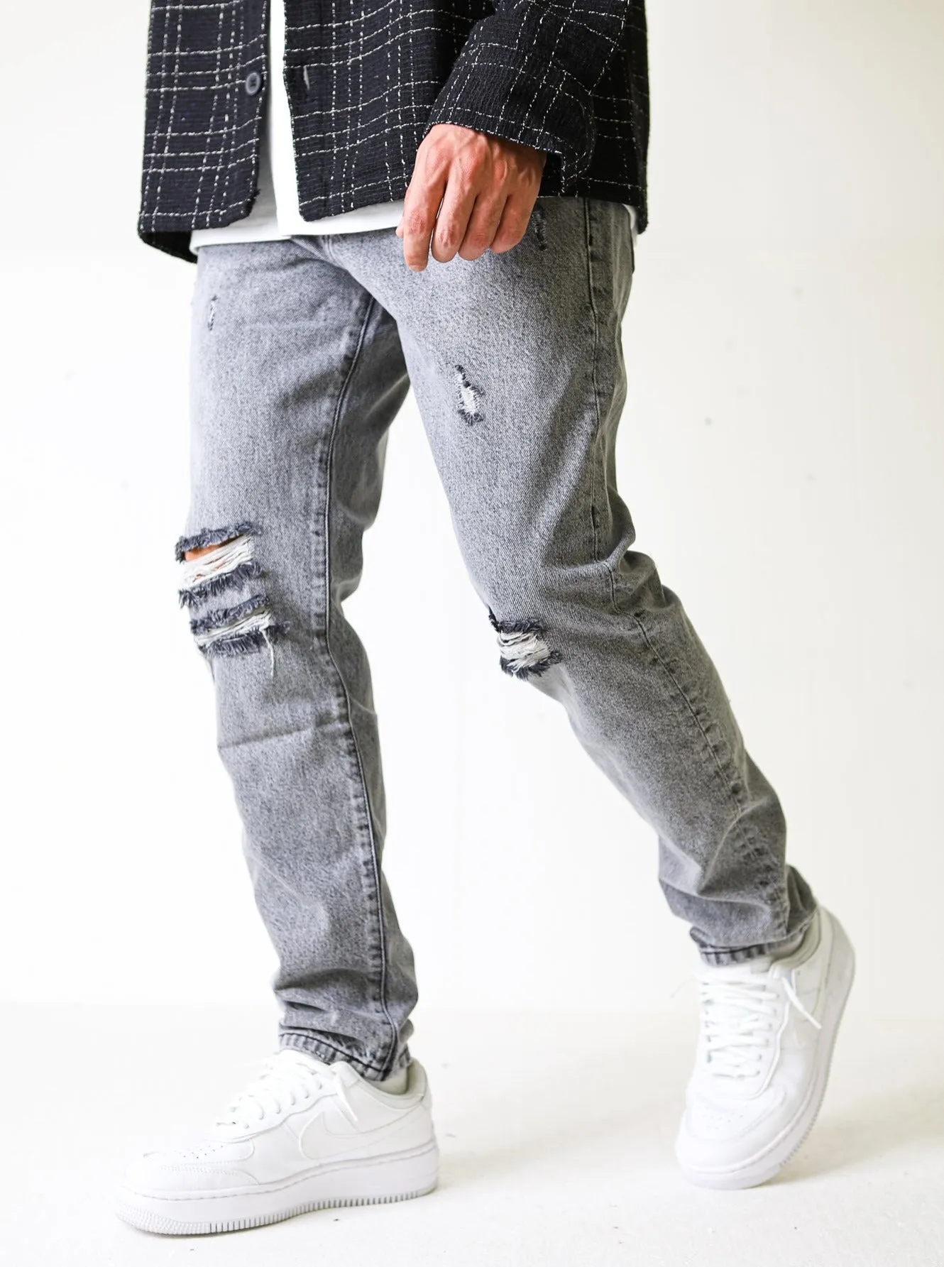 Premium Grey Ripped Essential Jeans