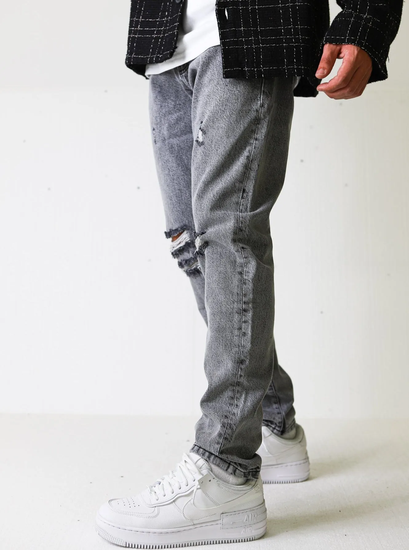 Premium Grey Ripped Essential Jeans